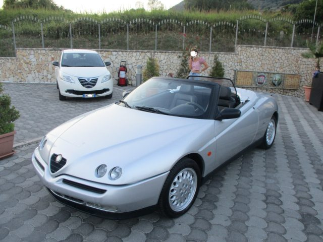 Alfa Romeo Spider 2.0 T.Spark - foto 2 di 4