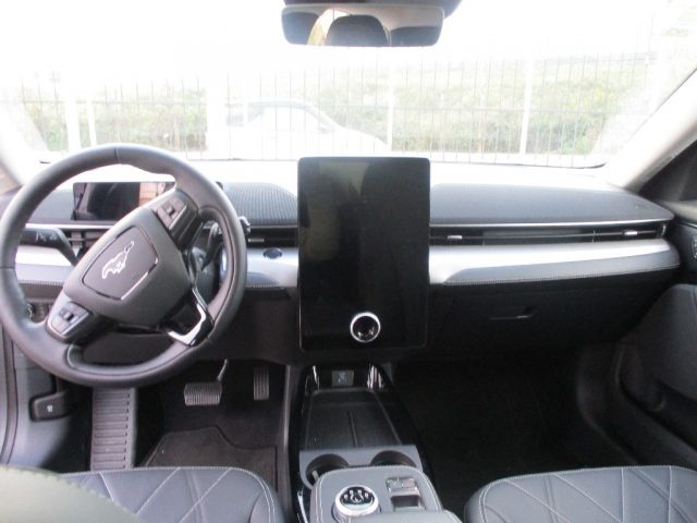 Ford Mustang Mach-E Elettrico Extended 294CV usato a SALERNO