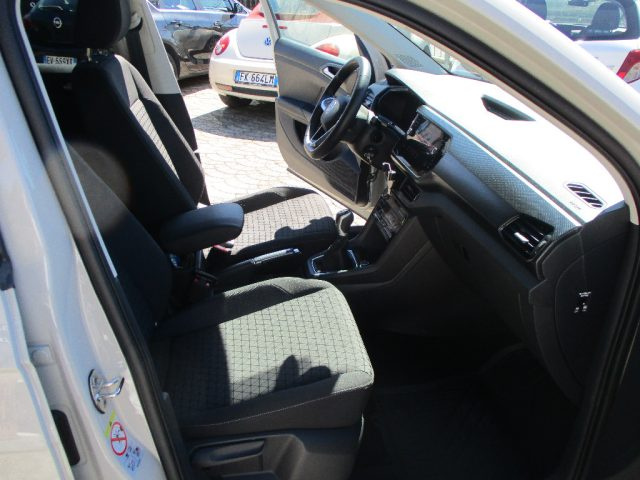 Volkswagen T-Cross 1.0 TSI 110 CV DSG Style, del 2023, 30.000 km, in vendita a Salerno (SA)