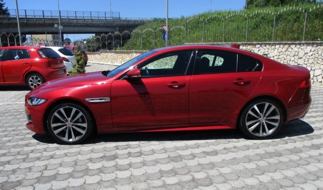 Jaguar XE 2.0 D Turbo 180CV Portfolio usato a SALERNO