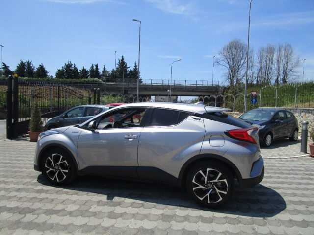 Toyota C-HR Toyota C-HR 1.8 HYBRID E-CVT TREND usato a SALERNO