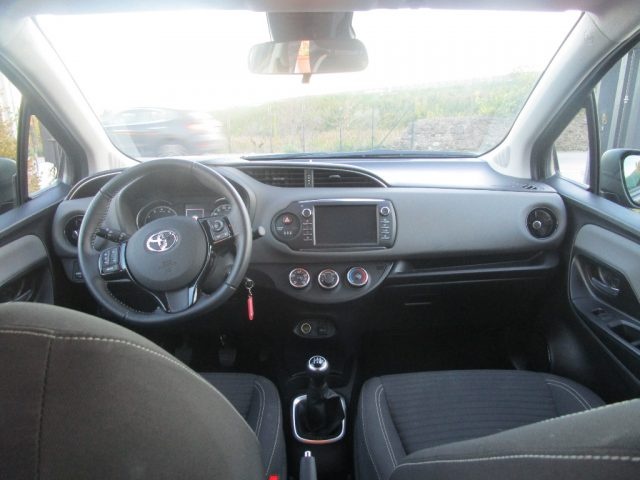 Toyota Yaris 1.0 5 porte Business usato a SALERNO