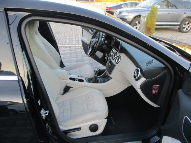 Mercedes-Benz A 180 CDI Sport usato a SALERNO