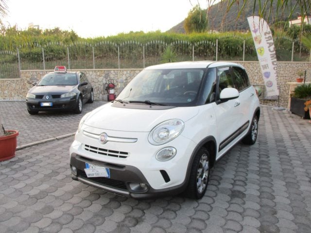 Fiat 500L 1.3 Multijet 85 CV Trekking, del 2014, 180.000 km, in vendita a Salerno (SA)