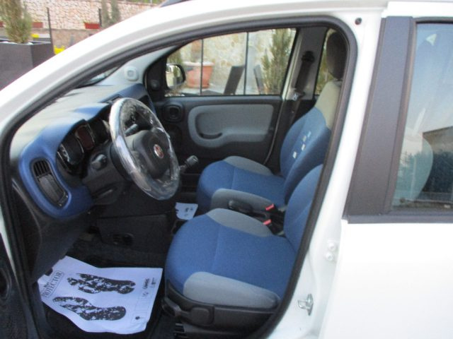 Fiat New Panda 0.9 TwinAir Turbo Natural Power Lounge - foto 4 di 4