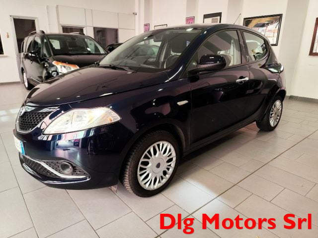 Lancia Ypsilon 1.2 69 CV 5 porte Gold 83.000 km - foto 3 di 4