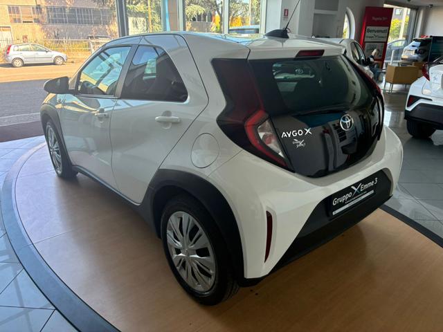 Toyota Aygo X 1.0 VVT-i 72 CV 5 porte Active - foto 3 di 4