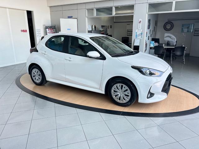 Toyota Yaris 1.5 Hybrid 5 porte Active - foto 3 di 4