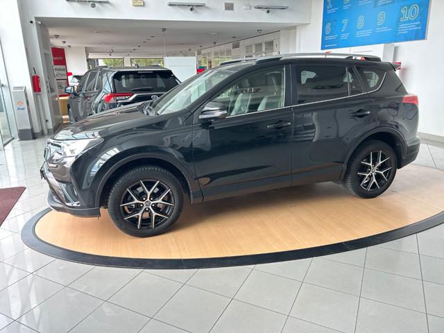 Toyota RAV 4 MY23 RAV4 2.0 D-4D 2WD Style usato a NOVI LIGURE