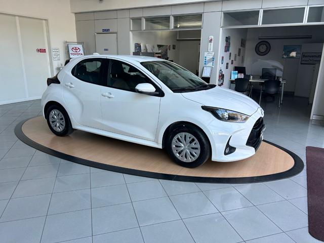 Toyota Yaris 1.5 Hybrid 5 porte Active - foto 3 di 12