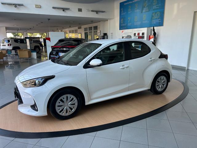 Toyota Yaris 1.5 Hybrid 5 porte Active - foto 2 di 12