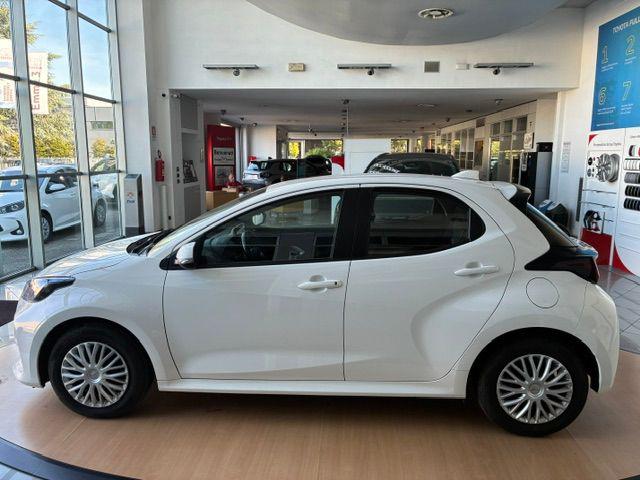 Toyota Yaris 1.5 Hybrid 5 porte Active - foto 4 di 14