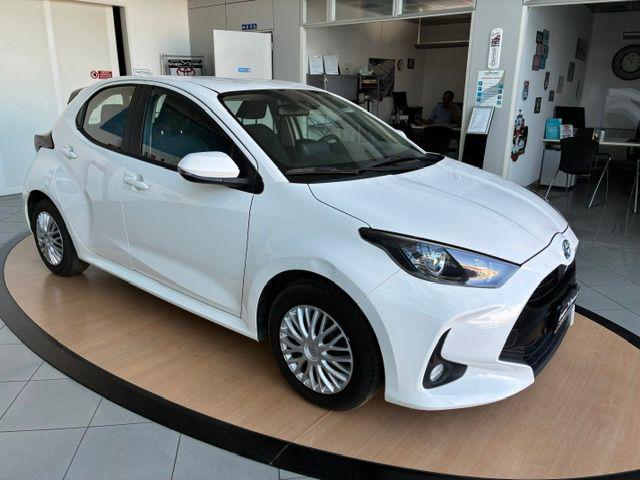Toyota Yaris 1.5 Hybrid 5 porte Active - foto 2 di 14