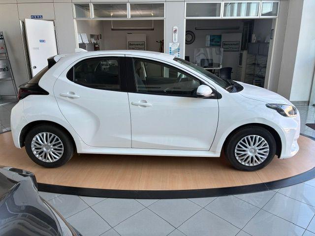 Toyota Yaris 1.5 Hybrid 5 porte Active - foto 3 di 14