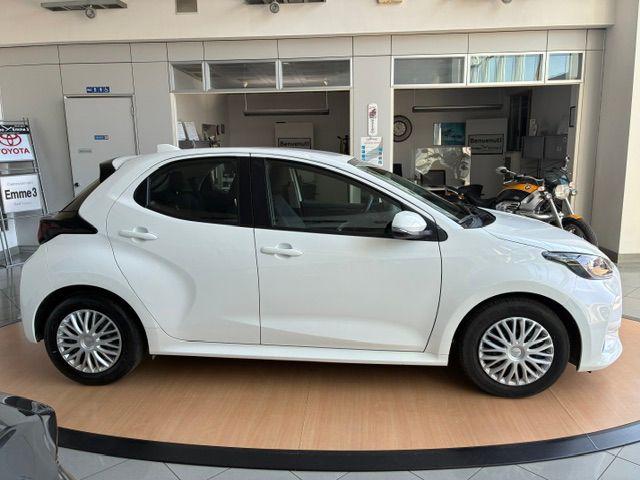 Toyota Yaris 1.5 Hybrid 5 porte Active - foto 4 di 4