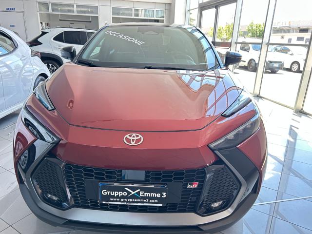Toyota C-HR 2.0 PHEV GR Sport, del 2025, 8.700 km, in vendita a Novi Ligure (AL)
