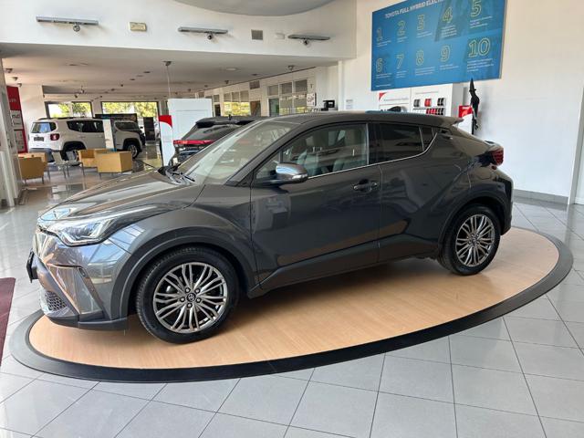 Toyota C-HR 1.8 Hybrid E-CVT Lounge - foto 2 di 4