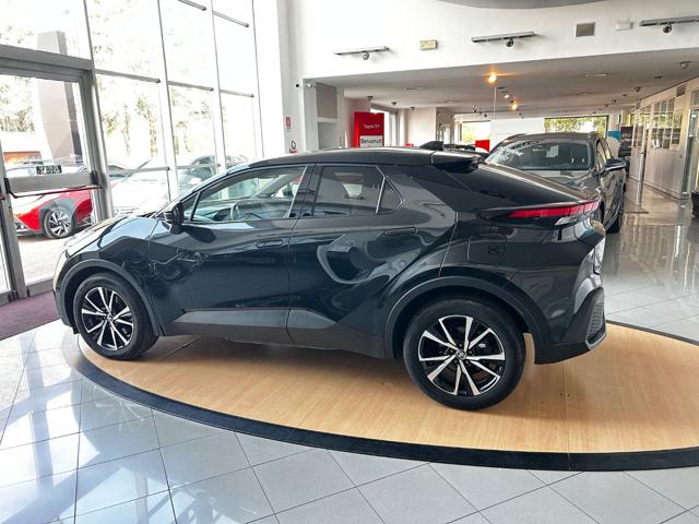 Toyota C-HR 2.0 PHEV Trend - foto 2 di 4