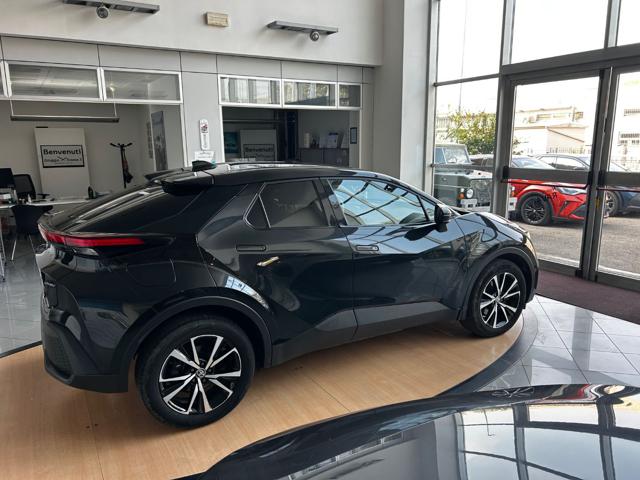 Toyota C-HR 2.0 PHEV Trend - foto 3 di 4