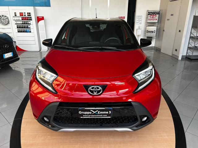 Toyota Aygo X 1.0 VVT-i 72 CV 5 porte Lounge, del 2023, 30.146 km, in vendita a Novi Ligure (AL)