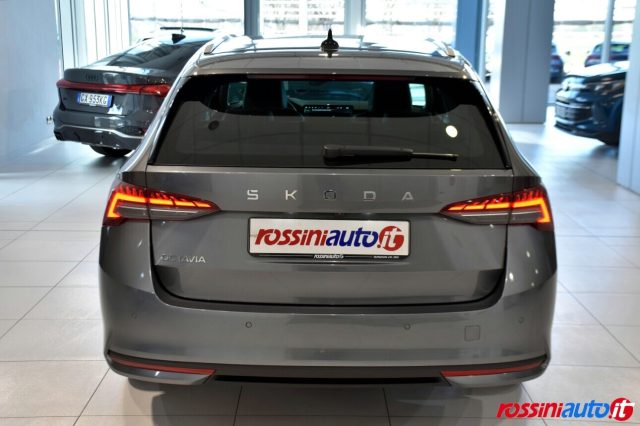 Skoda Octavia WAGON 2.0 TDI 150 CV DSG STYLE + MATRIX LED + R18 - foto 4 di 4