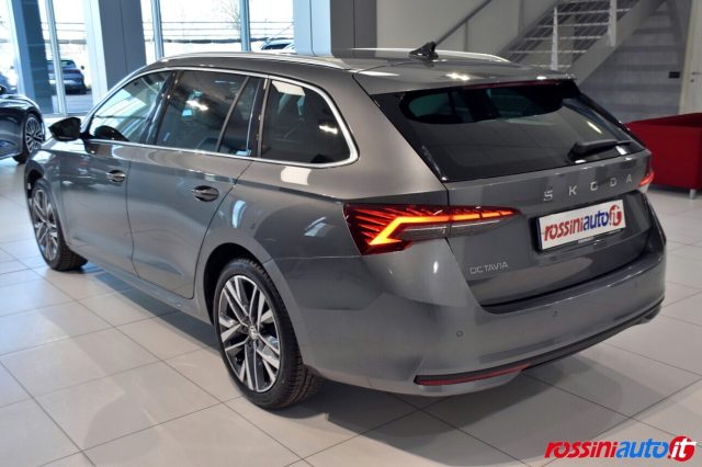 Skoda Octavia WAGON 2.0 TDI 150 CV DSG STYLE + MATRIX LED + R18 - foto 3 di 4