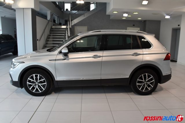 Volkswagen Tiguan 2.0 TDI 150 CV DSG LIFE + TECH PACK + R17 TULSA + - foto 4 di 4