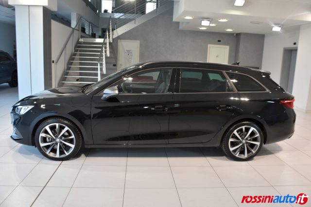 SEAT Leon SPORTSTOURER 2.0 TDI 150 CV DSG FR + MATRIX + TECH - foto 4 di 4
