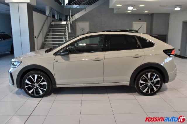 Volkswagen Taigo 1.0 TSI 116 CV DSG R-LINE + MATRIX LED + R18 + REA - foto 4 di 4