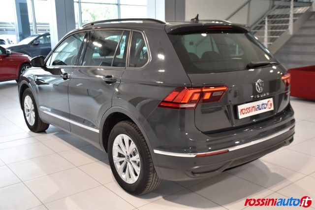 Volkswagen Tiguan 1.4 E-HYBRID 204 CV DSG LIFE PLUG-IN - foto 4 di 4