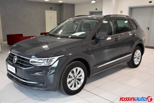 Volkswagen Tiguan 1.4 E-HYBRID 204 CV DSG LIFE PLUG-IN - foto 2 di 4