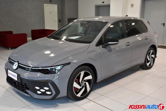 Volkswagen Golf GTE 1.5 E-HYBRID 272 CV DSG + DCC + TECH PACK + AR - foto 1 di 4