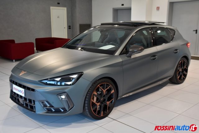 CUPRA Leon 2.0 TSI 300 CV DSG VZ EXTREME + TETTO + NAVI + SED usato a QUINZANO D OGLIO