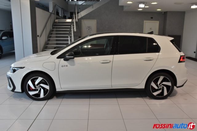 Volkswagen Golf 8.5 GTE 1.5 E-HYBRID 272 CV DSG + DCC + R17 + TECH - foto 4 di 91