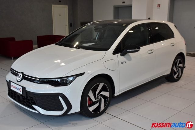 Volkswagen Golf 8.5 GTE 1.5 E-HYBRID 272 CV DSG + DCC + R17 + TECH - foto 3 di 91