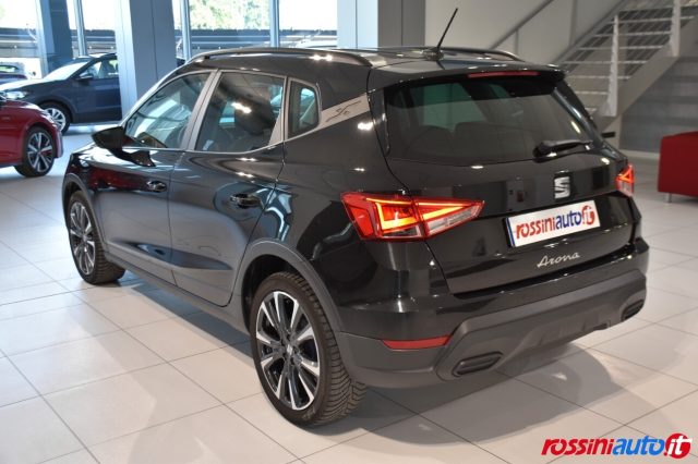 SEAT Arona 1.0 ECOTSI 95 CV BLACK EDITION - foto 3 di 4