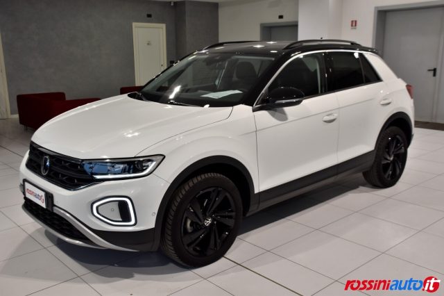 Volkswagen T-Roc 1.5 TSI 150 CV DSG EDITION PLUS + I.Q LED + R18 BL, del 2025, 13.100 km, in vendita a Quinzano D Oglio (BS)