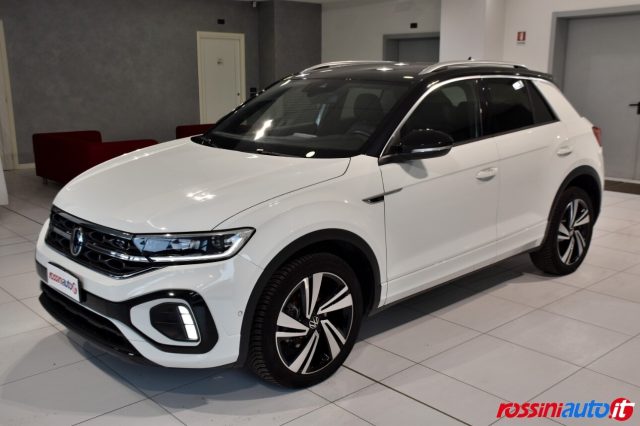 Volkswagen T-Roc 1.5 TSI 150 CV DSG R-LINE + I.Q LED + R'18 BI-COLO, del 2022, 74.400 km, in vendita a Quinzano D Oglio (BS)