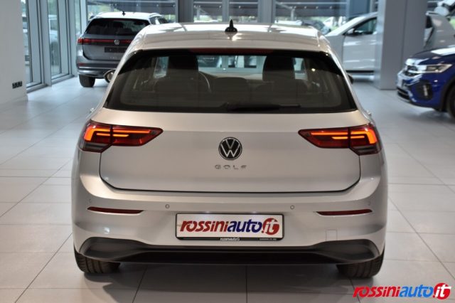 Volkswagen Golf 8 1.0 TSI 110 CV LIFE - foto 4 di 75