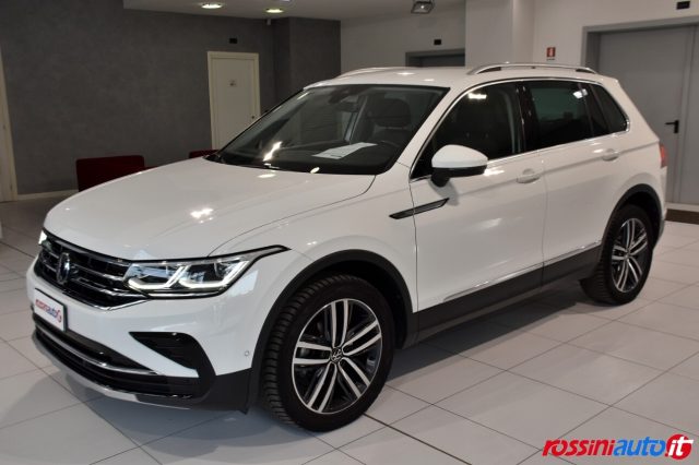 Volkswagen Tiguan 2.0 TDI 150 CV DSG 4MOTION ELEGANCE + R19 AUKLAND, del 2023, 51.700 km, in vendita a Quinzano D Oglio (BS)