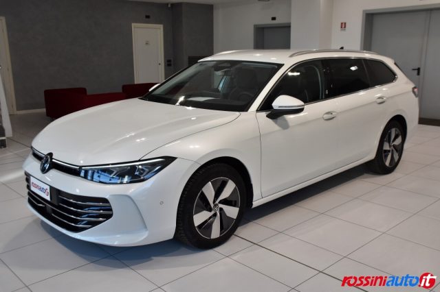 Volkswagen Passat 2.0 TDI 150 CV DSG ELEGANCE + AREA VIEW + GANCIO +, del 2026, 6.400 km, in vendita a Quinzano D Oglio (BS)