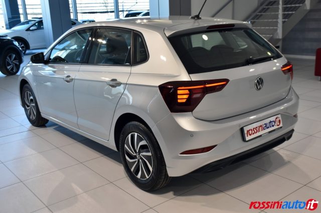 Volkswagen Polo 1.0 TSI 95 CV DSG LIFE + TECH PACK - 2XCLIMA - PDC - foto 3 di 4