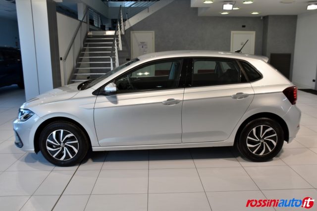 Volkswagen Polo 1.0 TSI 95 CV DSG LIFE + TECH PACK - 2XCLIMA - PDC - foto 2 di 4