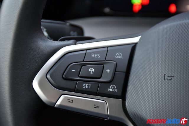 Volkswagen Golf 8.5 2.0 TDI 150 CV DSG STYLE + REARVIEW + I.Q LED, del 2025, 26.600 km, in vendita a Quinzano D Oglio (BS)