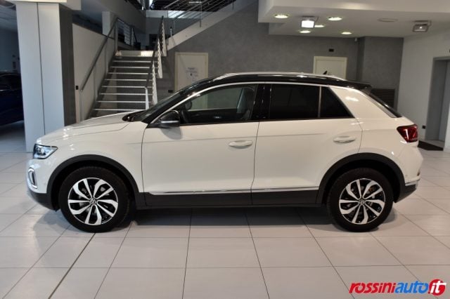 Volkswagen T-Roc 1.5 TSI ACT 150 CV DSG STYLE + R17 BI-COLOR + RUOT - foto 3 di 4