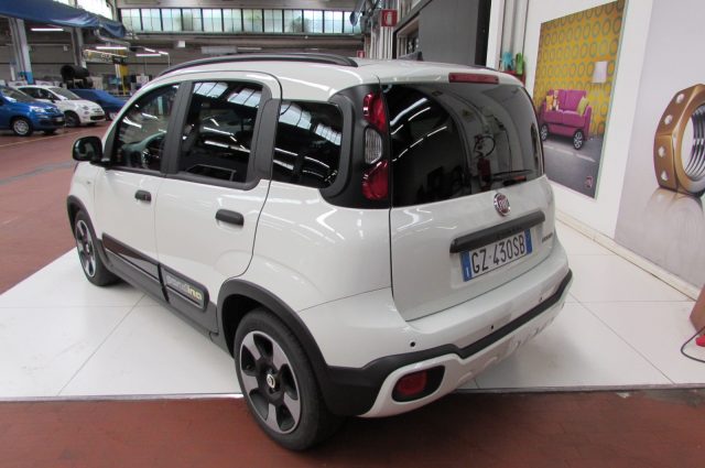 Fiat Panda 1.0 FireFly 70cv S&S Hybrid Pandina - foto 4 di 17