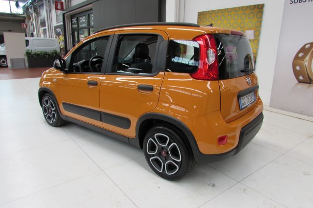 Fiat Panda 1.0 FireFly 70cv S&S Hybrid City Life - foto 3 di 4