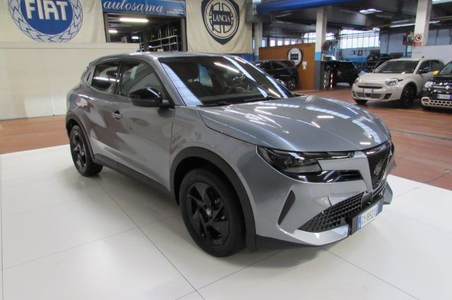 Alfa Romeo Junior 1.2 Hybrid 145cv eDCT6 Km.13.450 - foto 3 di 4