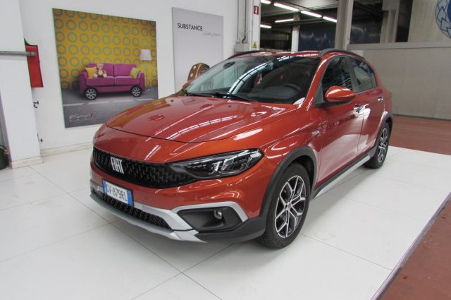 Fiat Tipo 1.5 Hybrid 130cv 5 porte Cross CAMBIO AUTOMATICO - foto 2 di 4