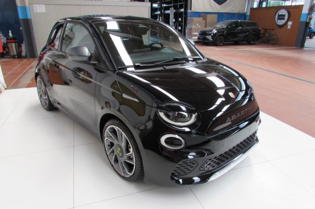 Abarth 500e Turismo - foto 3 di 4